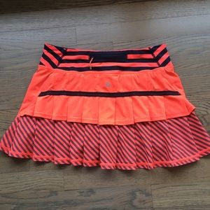 Lululemon skirt size 4